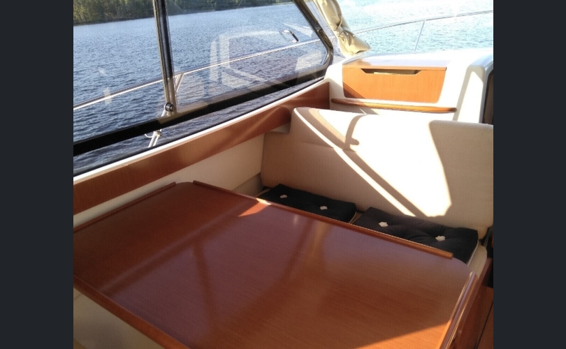 Beneteau Antares 8-kuva-5